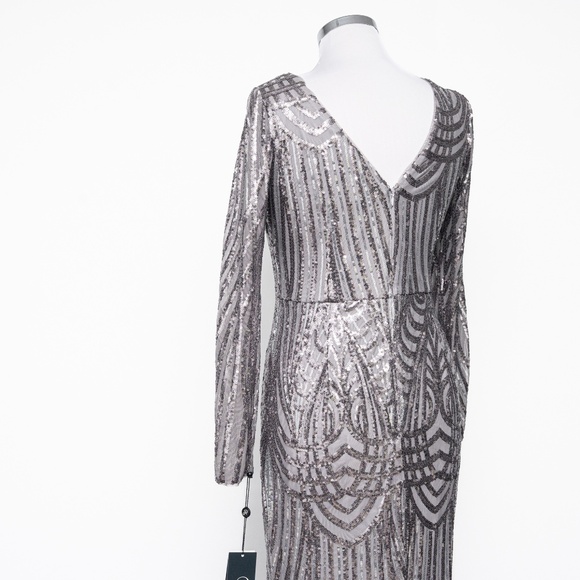 Adrianna Papell - Gatsby Silver Sequin Gown - Size 6 - Picture 12 of 13